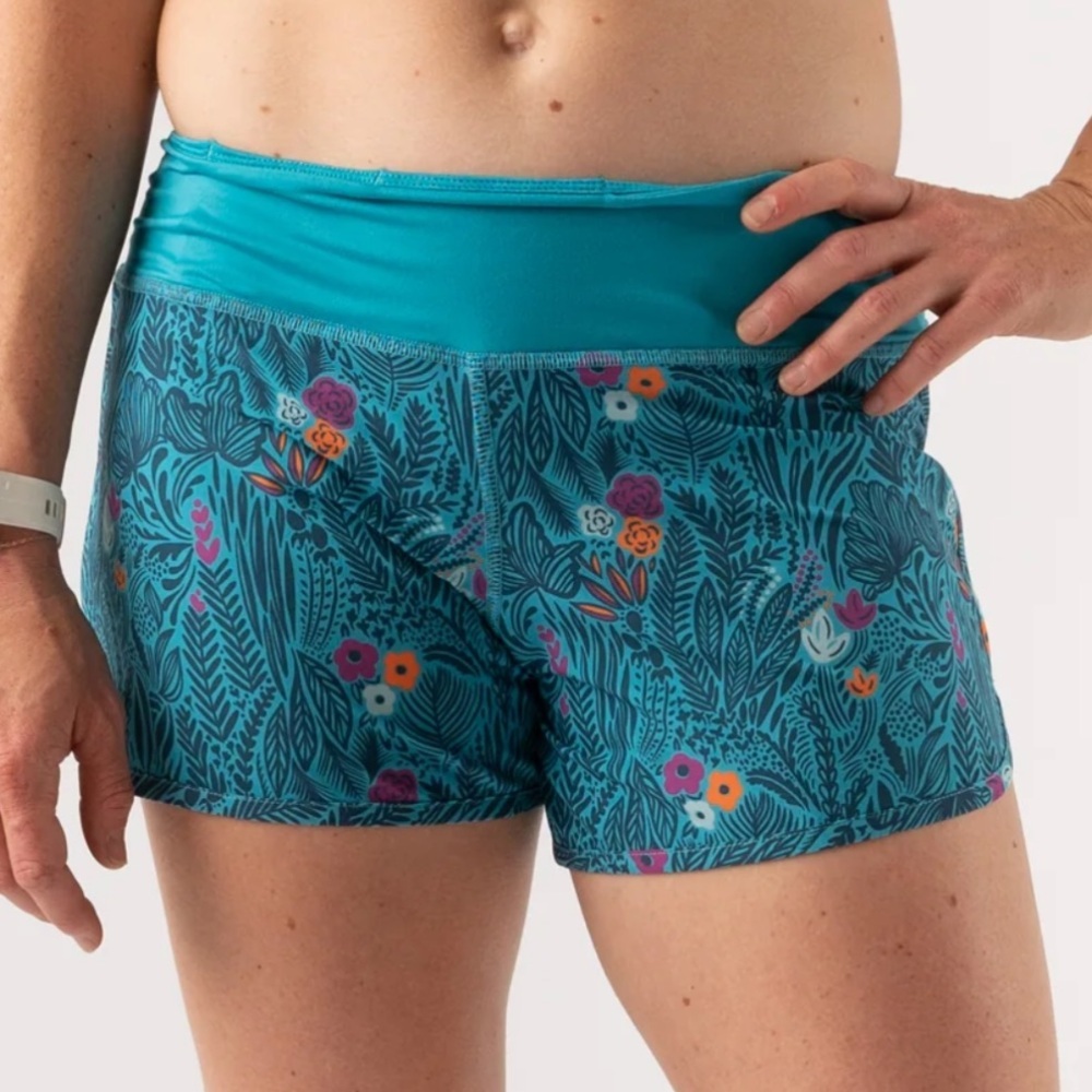 NWT Rabbit Peacock Blue Floral Hopper 4" Shorts